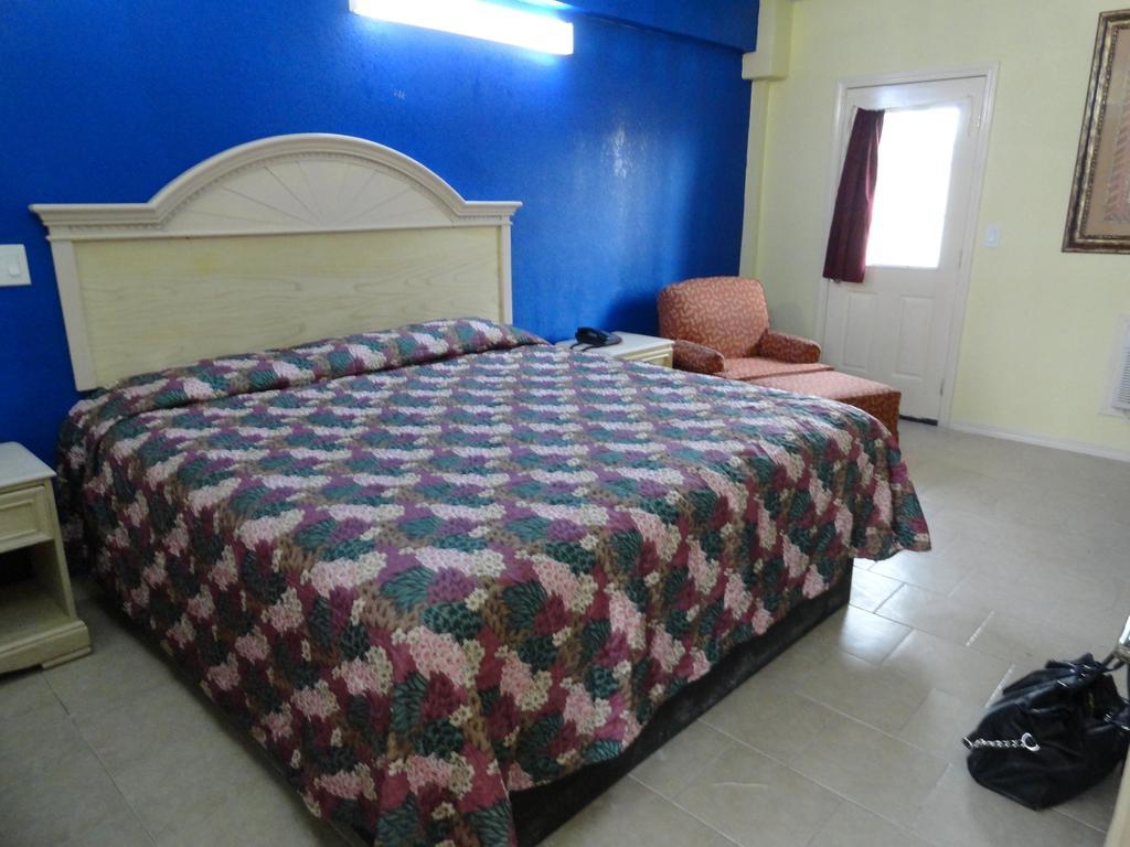 Pearl Inn Galveston Room photo